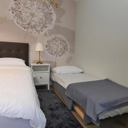 Suzana With Heated Pool And Outdoor Billiards *