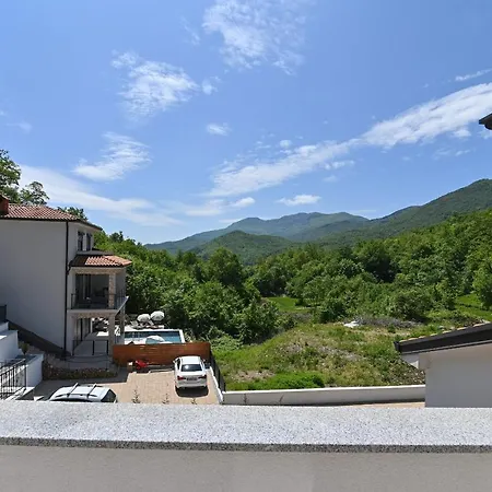 Suzana With Heated Pool And Outdoor Billiards Veprinac