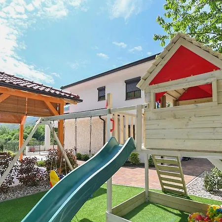 Suzana With Heated Pool And Outdoor Billiards *
