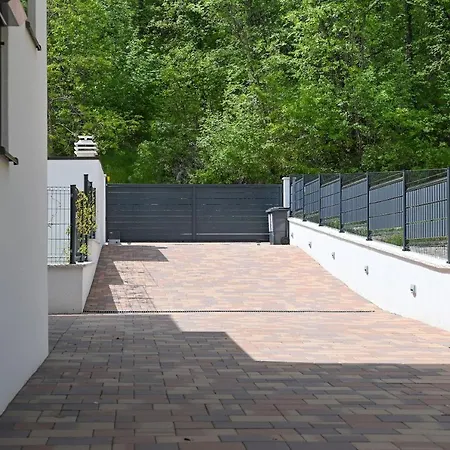 Suzana With Heated Pool And Outdoor Billiards Veprinac