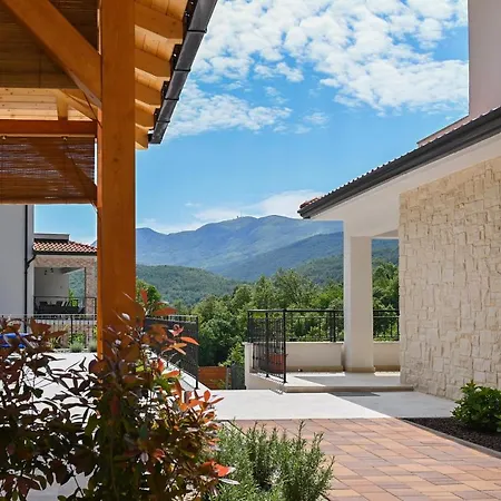 Vilă Suzana With Heated Pool And Outdoor Billiards Veprinac