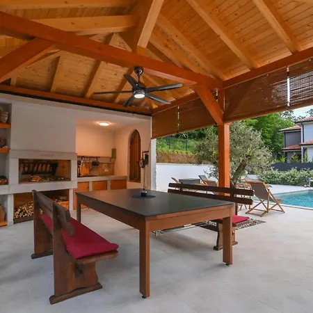 Villa Suzana With Heated Pool And Outdoor Billiards Veprinac
