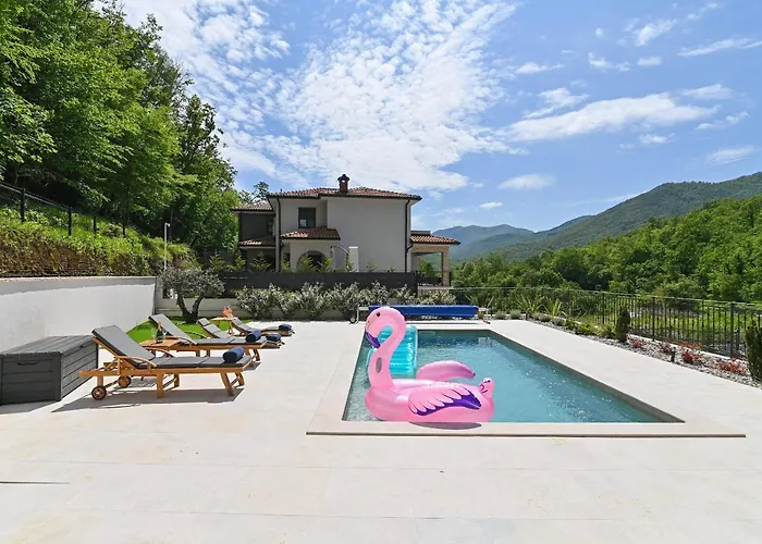 Вилла Suzana With Heated Pool And Outdoor Billiards